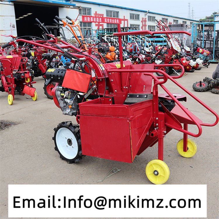 Small Corn Harvester Machine mini corn combine harvester