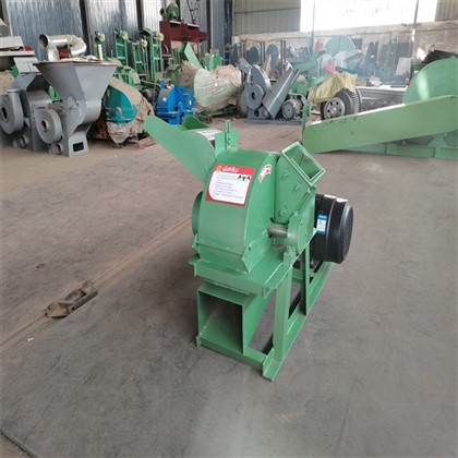 Mobile Diesel Wood Chipper Penghancur Cabang Taman