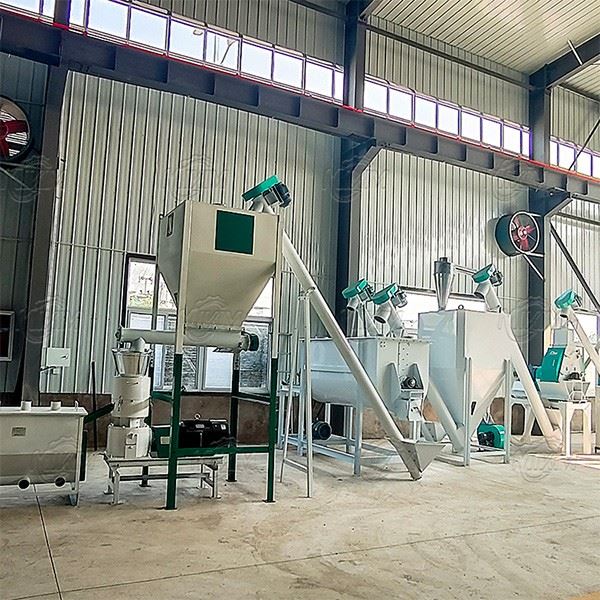 1-2 TPH Animal Feed Pellet Production Line For Poultry And Livestock Farms in Africa best